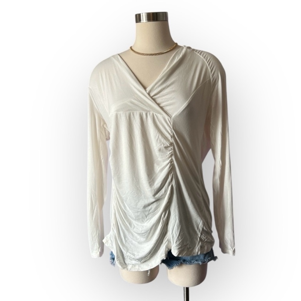 #65 NWT 2x Reitmans top PTP 23 Very soft. Rayon cotton blend